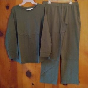 NWOT D&Co Active Lightweight Cotton Terry Top/Pants